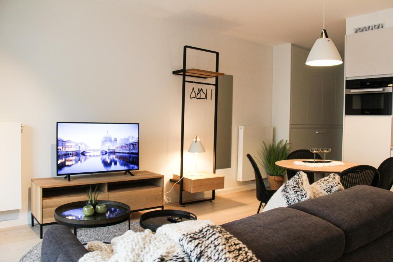 Crystal Residences - Luxurious Seaside *
