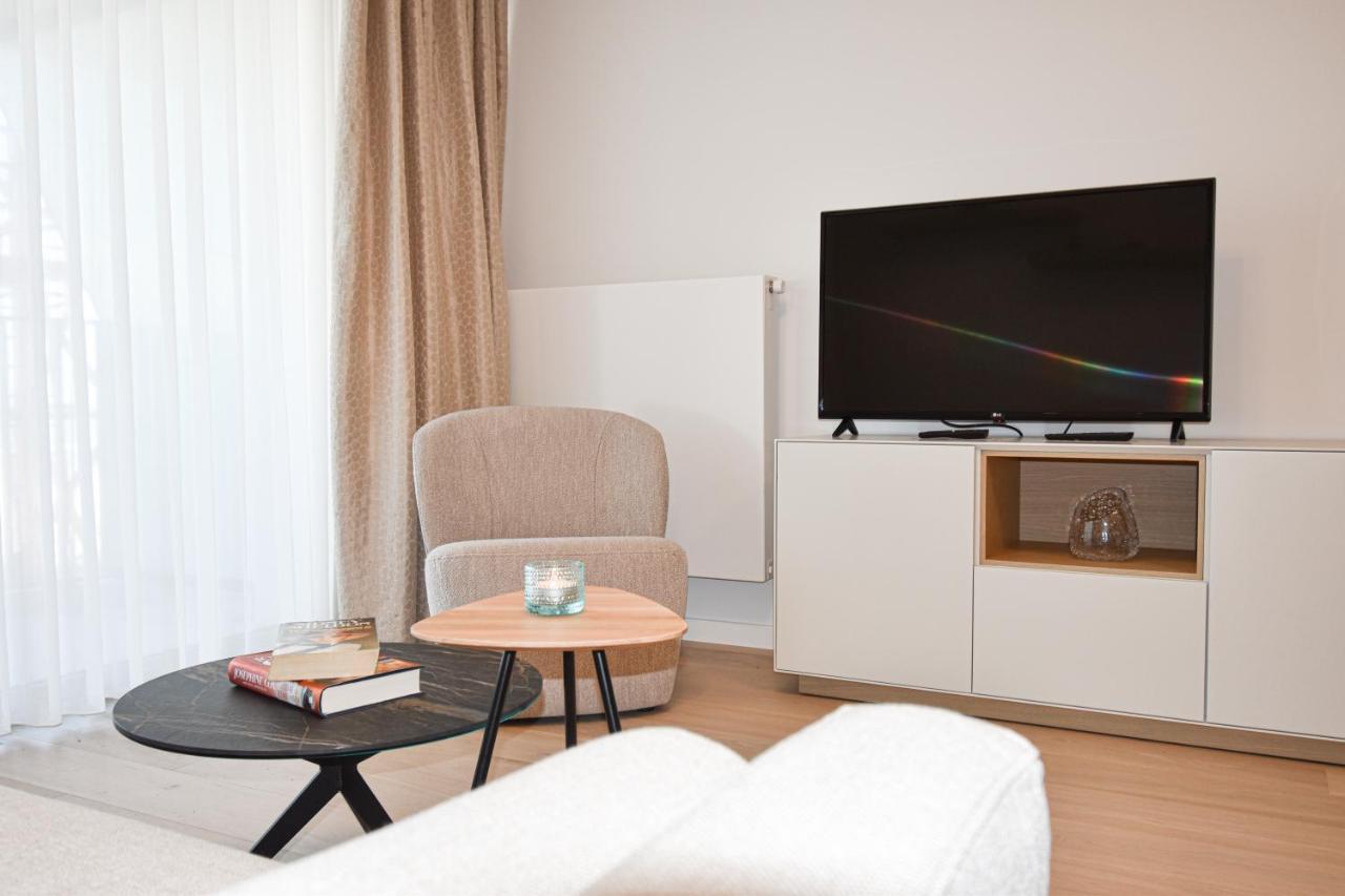 Crystal Residences - Luxurious Seaside Apartmán