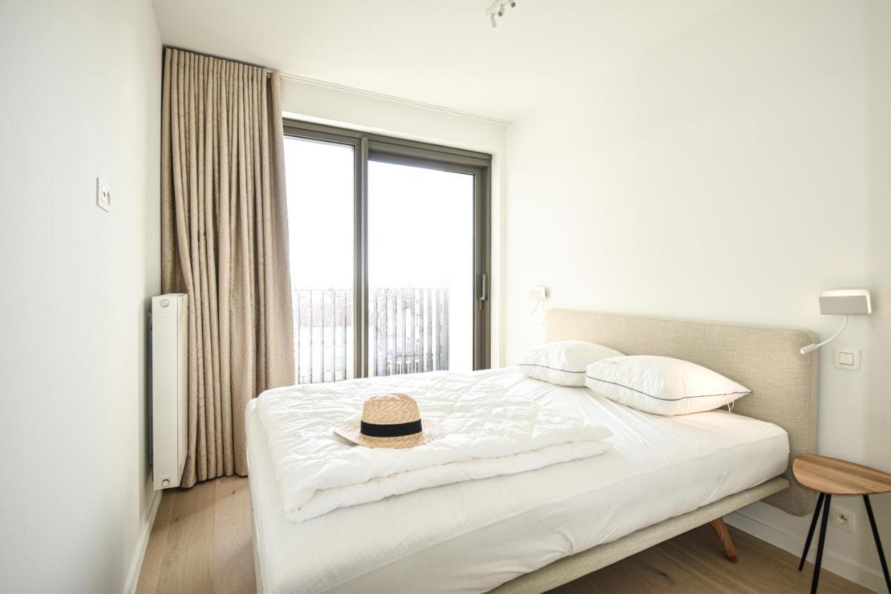 Crystal Residences - Luxurious Seaside Apartment